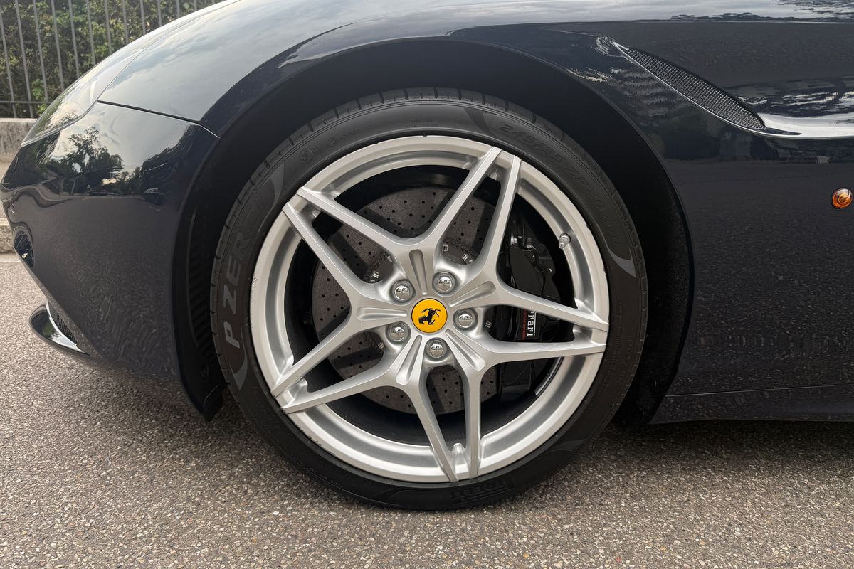 Ferrari California T