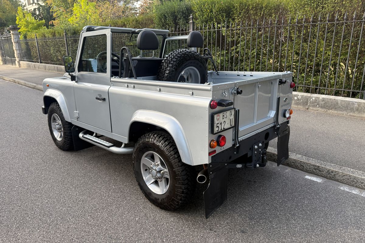 Land Rover Defender 90 Soft Top