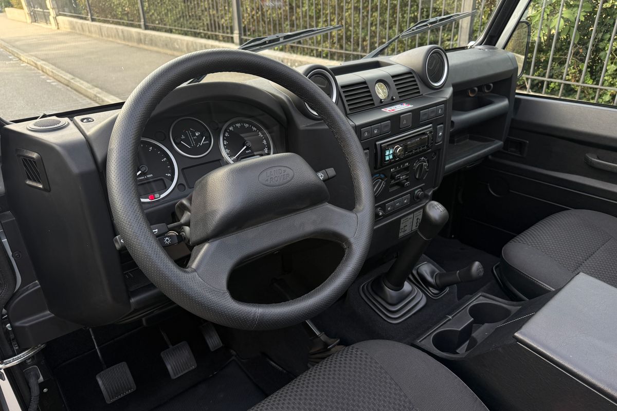 Land Rover Defender 90 Soft Top