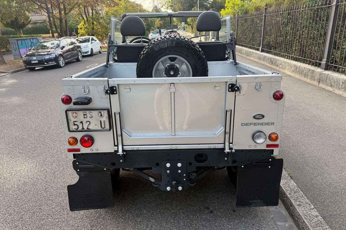 Land Rover Defender 90 Soft Top