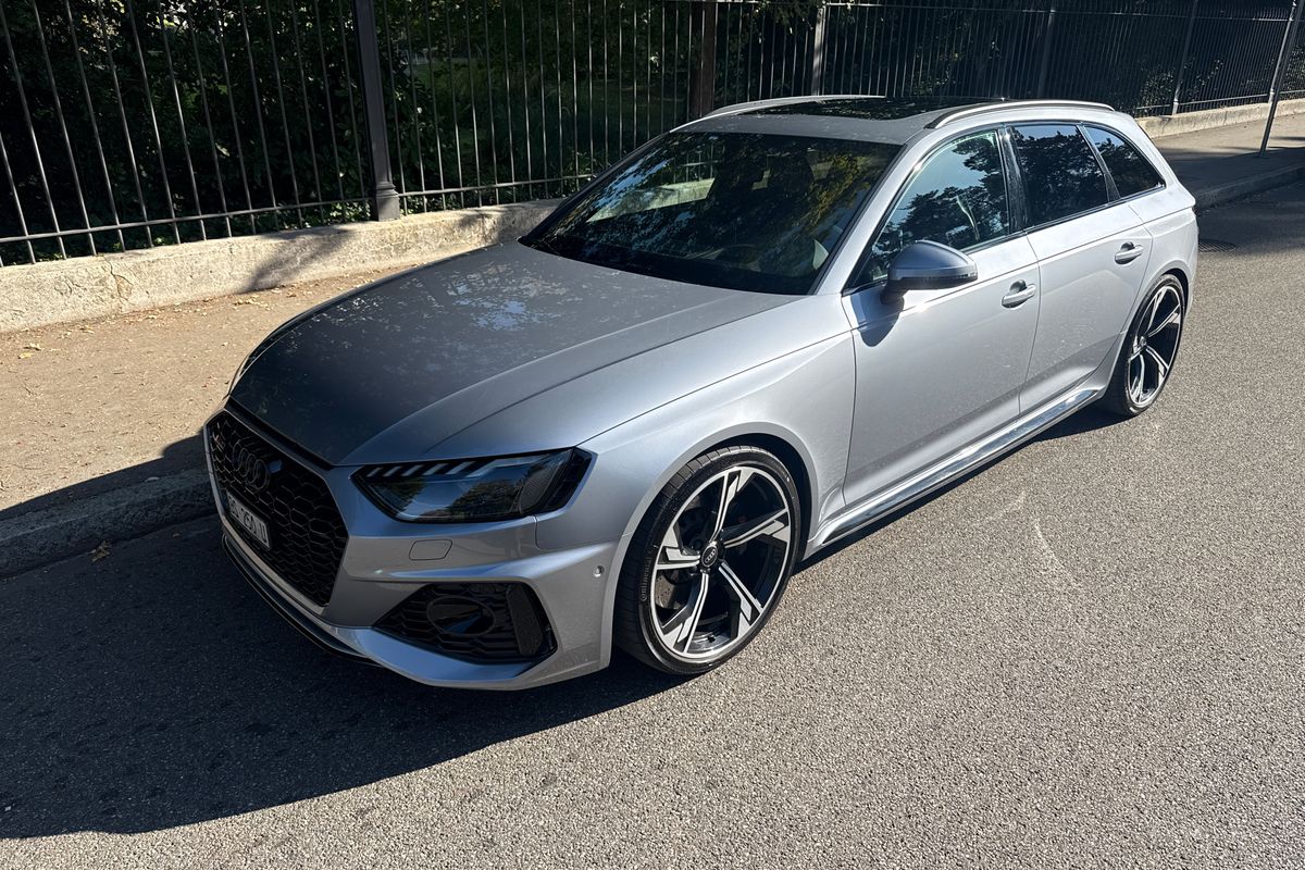 Audi RS4 Avant Quattro