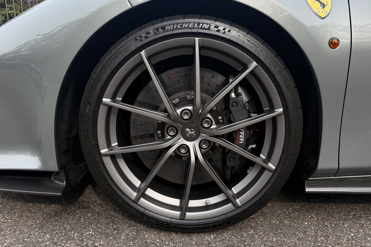 Ferrari 488 Pista "Tailor Made"