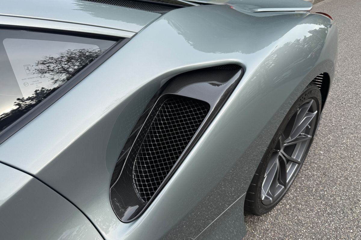 Ferrari 488 Pista "Tailor Made"