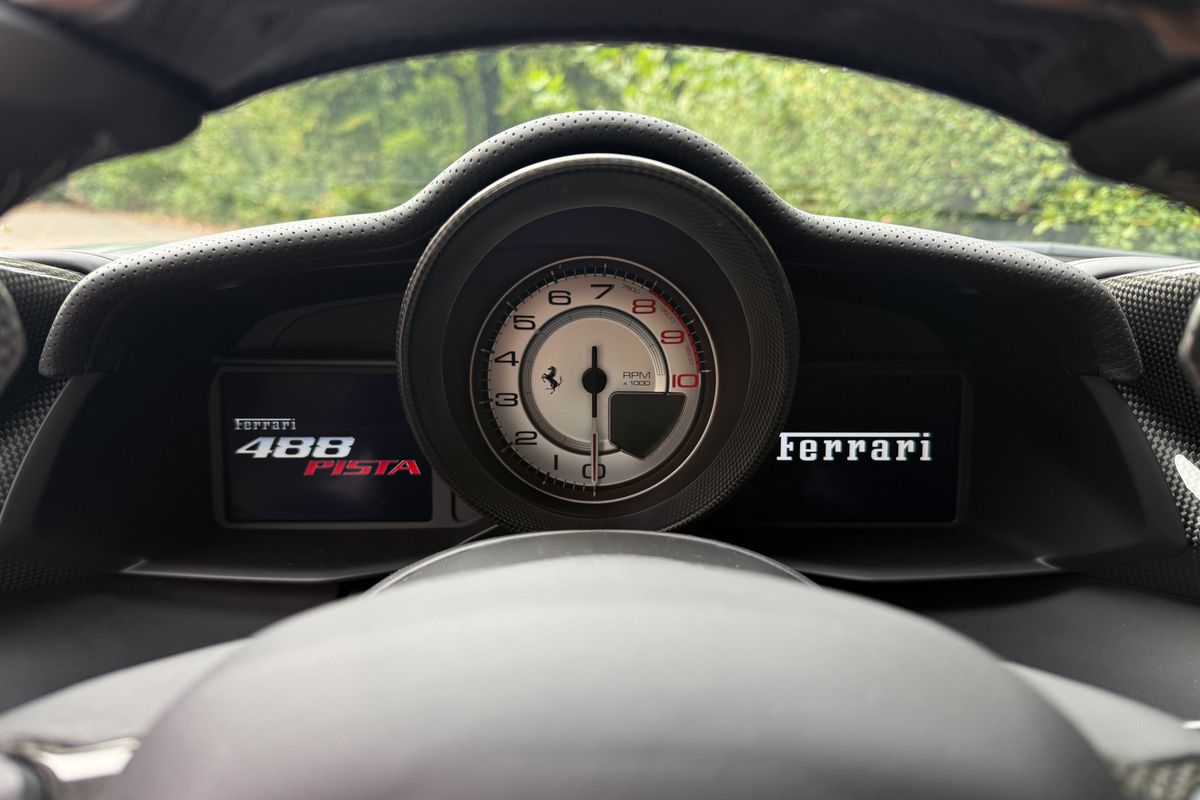 Ferrari 488 Pista "Tailor Made"