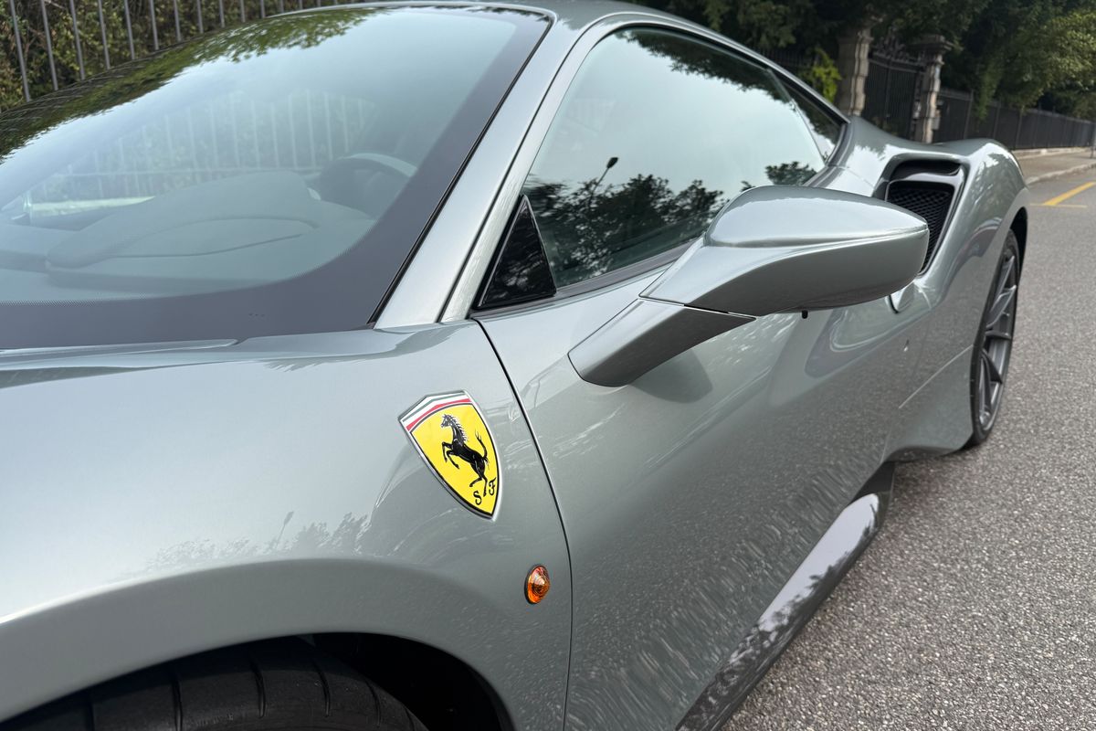 Ferrari 488 Pista "Tailor Made"