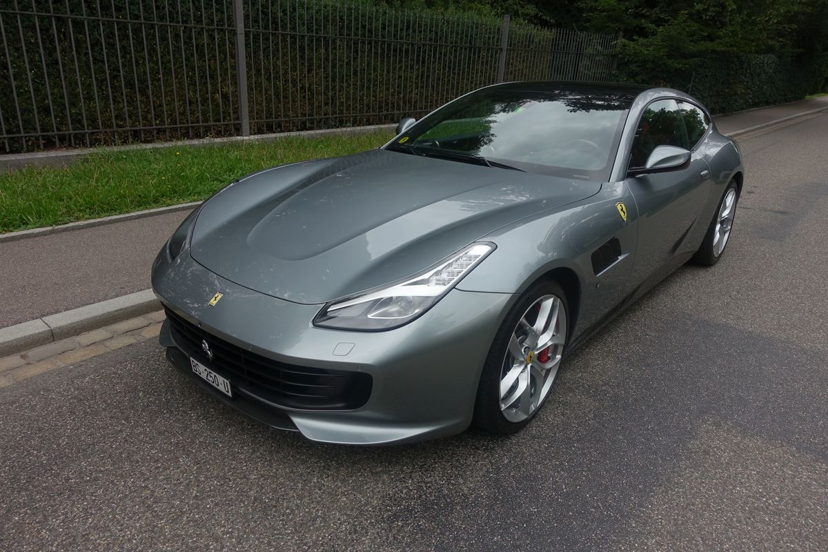 Ferrari GTC4 Lusso T