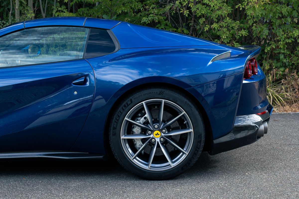 Ferrari 812 GTS
