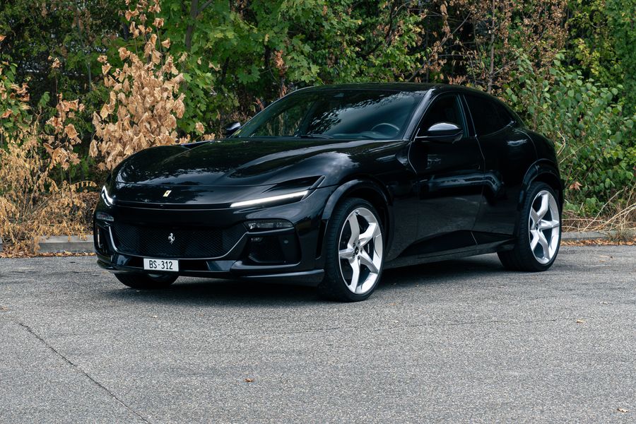/de/stock/for-sale/details/ferrari-purosangue/810