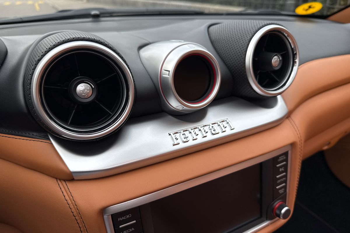 Ferrari California T